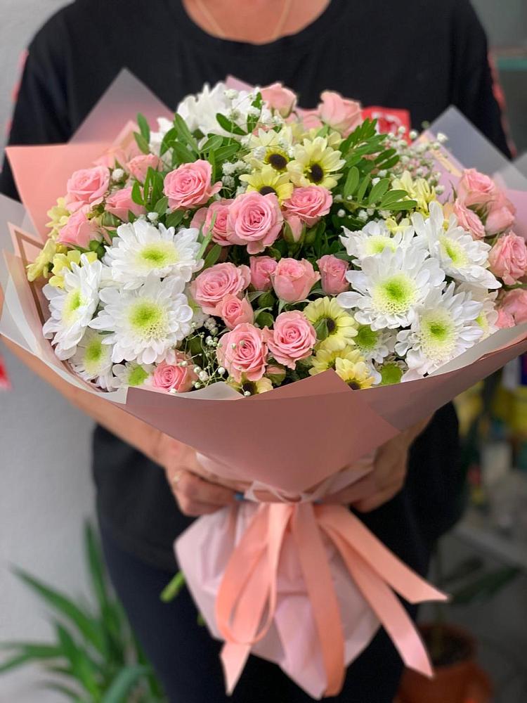 Букет цветов из: Розы и Хризантемы в Краснознаменске Московской области