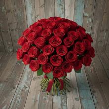 Букет 55 Красных роз Фридом #REPLACE_PRED# Краснознаменске Московской области