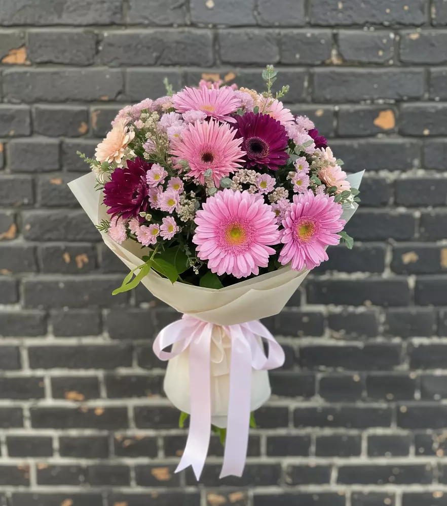 Букет цветов из: Герберы и Хризантемы в Краснознаменске Московской области