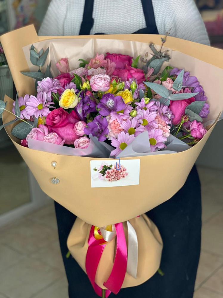 Букет цветов из: Хризантемы, Гвоздики и Альстромерии в Краснознаменске Московской области