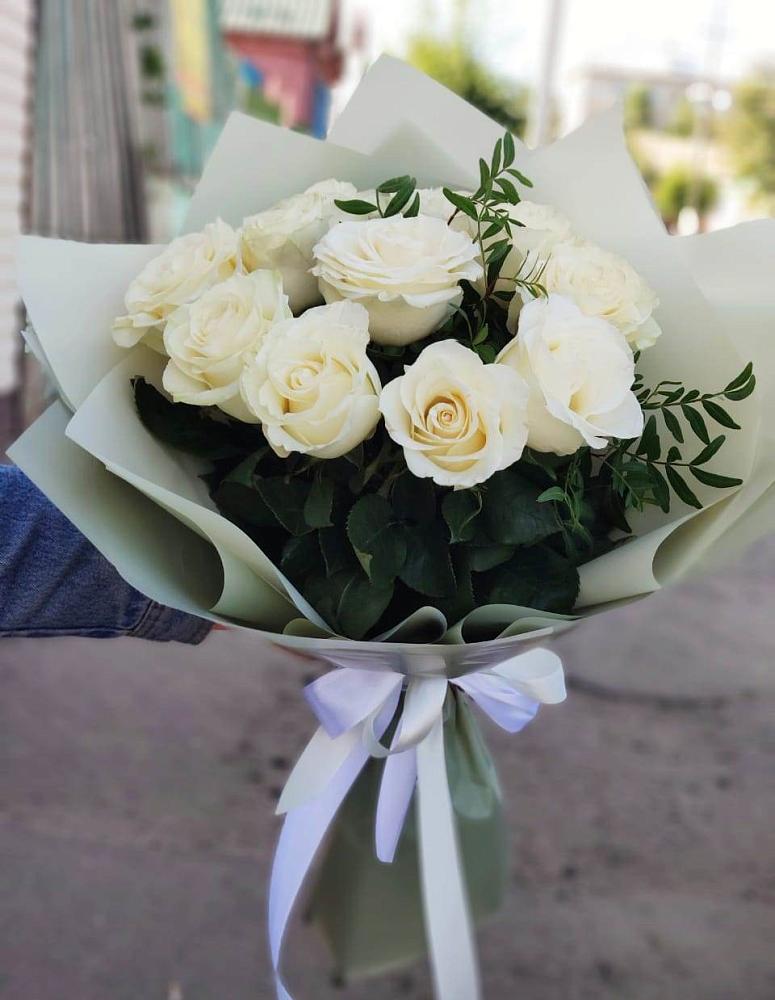 Букет Белые розы Проуд в Краснознаменске Московской области