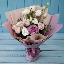 Букет цветов из:  Розы и Лизиантусы в Краснознаменске Московской области