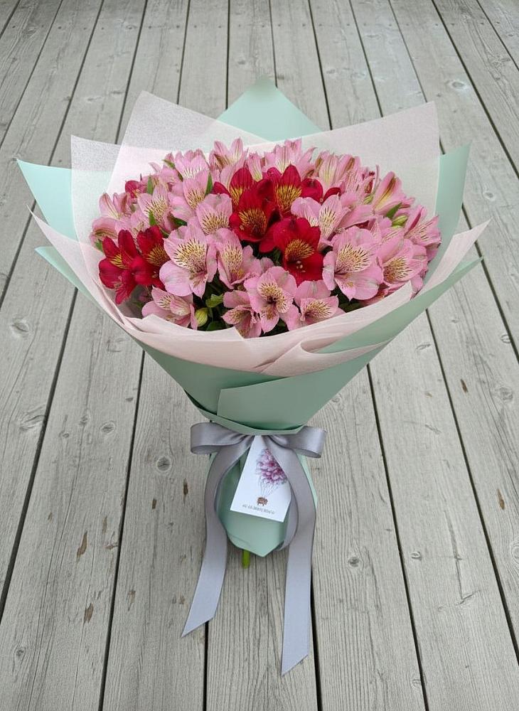 Букет цветов из: Альстромерии в Краснознаменске Московской области