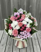 Букет цветов из:  Альстромерии, Гвоздики, Розы и Хризантемы в Краснознаменске Московской области