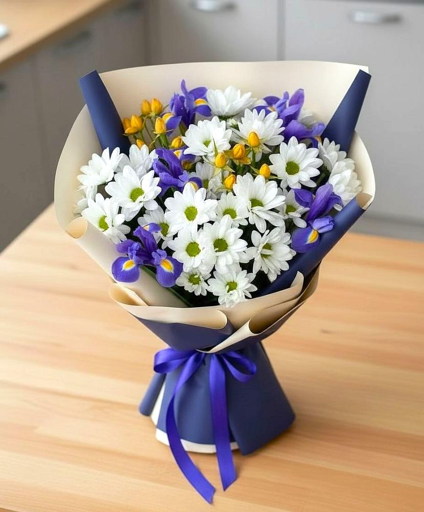 Букет цветов из: Розы, Ирисы и Хризантемы в Краснознаменске Московской области