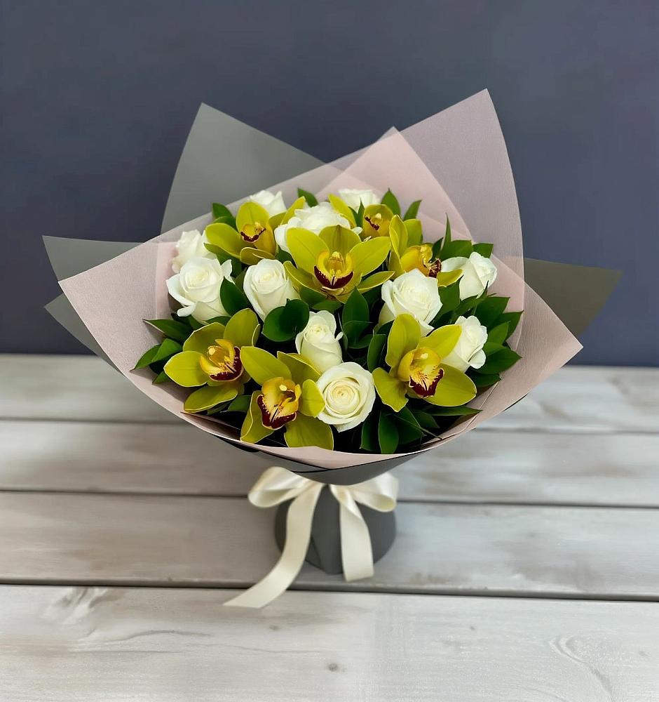 Букет цветов из: Орхидеи и Розы в Краснознаменске Московской области