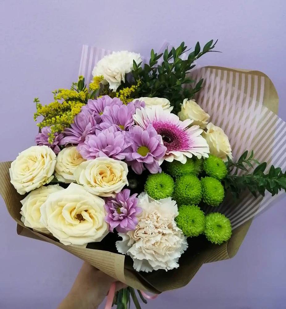 Букет цветов из: Хризантемы, Розы, Гвоздики и Герберы в Краснознаменске Московской области