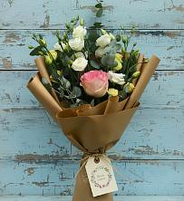 Букет цветов из:  Розы и Лизиантусы в Краснознаменске Московской области