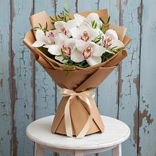 Букет цветов из:  Орхидеи и Розы в Краснознаменске Московской области
